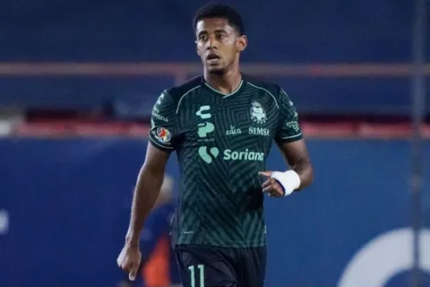 Revelan cuándo regresa Choco Lozano con Santos Laguna y esto piden en México
