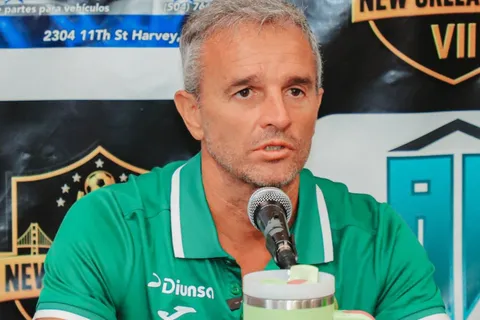 El duro castigo confirmado que podría arruinar el futuro de Pablo Lavallén en Honduras