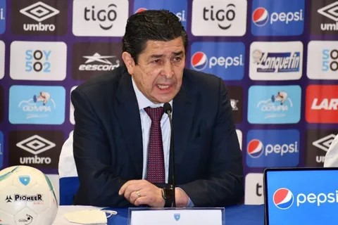 Luis Fernando Tena sorprende con varios nombres en la convocatoria de Guatemala para visitar a Costa Rica