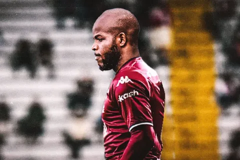 Saprissa no lo esperaba: Javon East sorprende a los morados en pleno clásico ante Alajuelense
