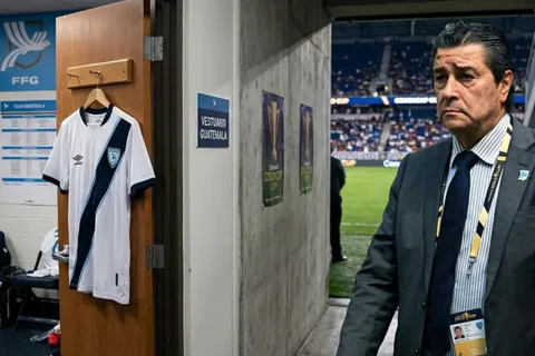 Luis Fernando Tena podría dejar Guatemala para volver a México.