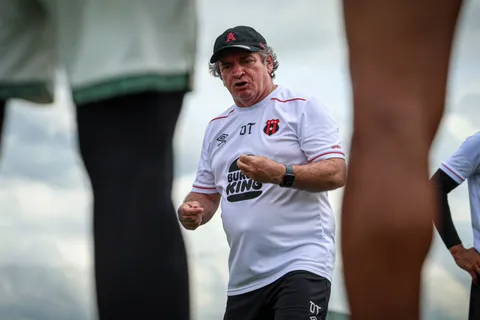 Cambio de planes: Machillo Ramírez retiene a una codiciada figura de Alajuelense que estaba a punto de irse