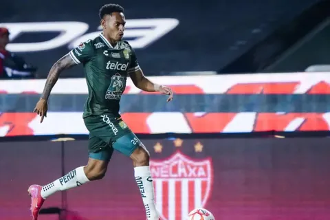 "No sigue": Ismael Díaz recibe la noticia que cambia su futuro en León