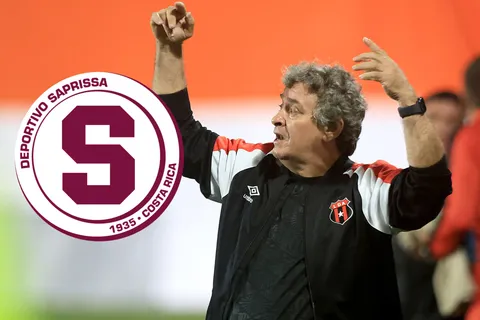 Sorpresa en Alajuelense: Machillo Ramírez toma una dura decisión a horas de la final contra Saprissa