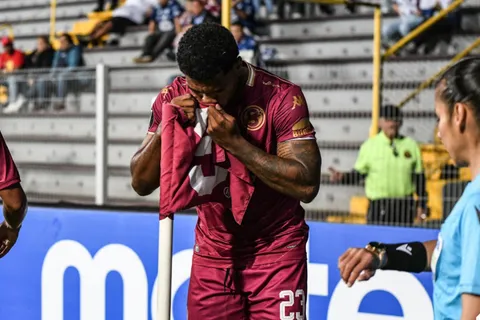 Newton Williams conmueve a Saprissa: el primer mensaje del panameño tras la lesión en su debut en Costa Rica