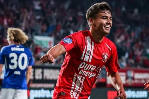 Manfred Ugalde tiene todo listo para lucirse en la despedida de Bryan Ruiz