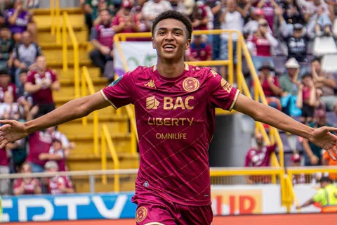 Kenay Myrie saca a la luz el padecimiento que vivió en Saprissa antes de irse a Europa: "Me enojaba mucho"