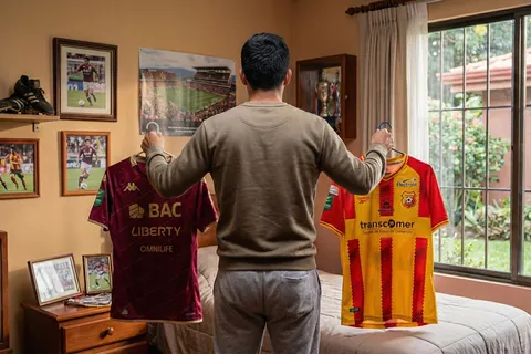 Fue campeón con Herediano y Saprissa, es querido en ambos clubes y ahora se confesó hincha de uno de ellos: “Lo digo con sinceridad”