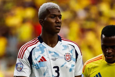 Jeyland Mitchell fue buscado por un grande de Europa.