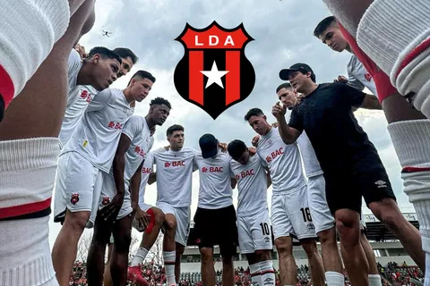 "Se está despidiendo": un refuerzo estrella de Guimaraes pone rumbo al exterior y Alajuelense lo libera