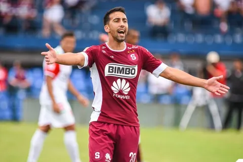 Mariano Torres contó cuál es la espina que tiene con el Saprissa