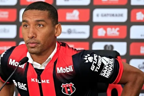 Marcel Hernández no seguirá defendiendo la camiseta de Alajuelense