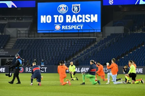 Keylor Navas formó parte de un día histórico en la Champions en contra del racismo