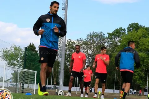 Ticos apelaron a la experiencia como clave para el debut