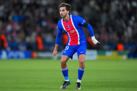 Ferran Torres se sincera tras dejar Barcelona por PSG y revela cuánto extraña a Pedri