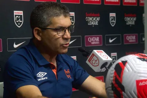 El técnico de Municipal asegura que el juego ante Olimpia fue parejo
