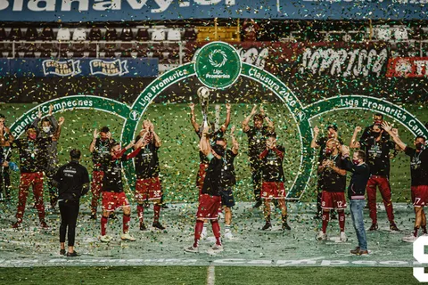 Jugó en Saprissa, llegó a Guatemala como refuerzo de lujo y lo echaron por problemas con el alcohol: "Somos un club serio"