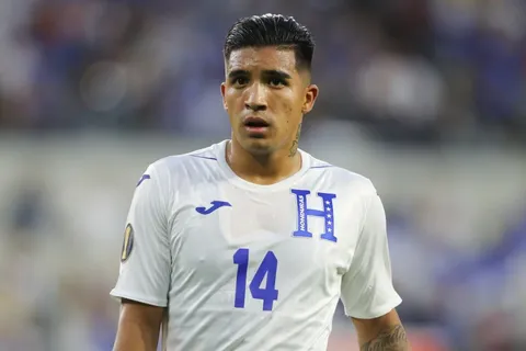 Oficial: Michaell Chirinos reveló cuál será su futuro