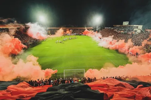 Alajuelense con fuertes multas y veto a su estadio tras fracaso en la final