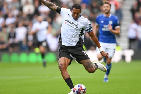 Nathaniel Mendez-Laing alcanzó importante récord en el futbol de Inglaterra
