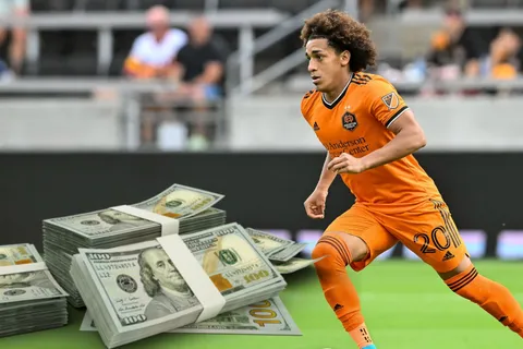 Cuál es el salario de Adalberto Carrasquilla en el Houston Dynamo de la MLS
