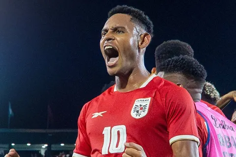 ismael diaz-celebra gol con panama