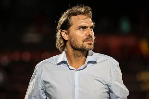 Alajuelense muy cerca de traer de vuelta a su último técnico campeón