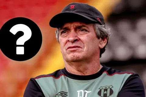 Decisión tomada en Alajuelense: la Liga ya eligió y el reemplazante de Óscar Ramírez tiene nombre y apellido