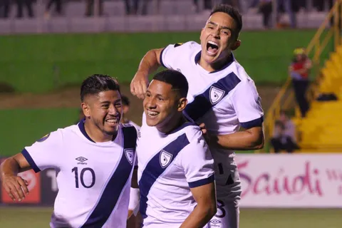Guatemala festeja el gol de Lemus en los Prelims de Copa Oro.