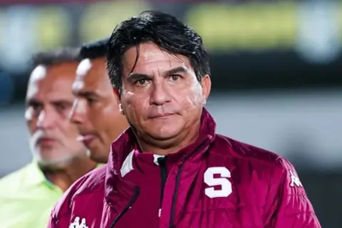 "Ofertas de otros clubes": Vladimir Quesada revela lo que nadie en Saprissa esperaba tras su regreso triunfal ante Sporting