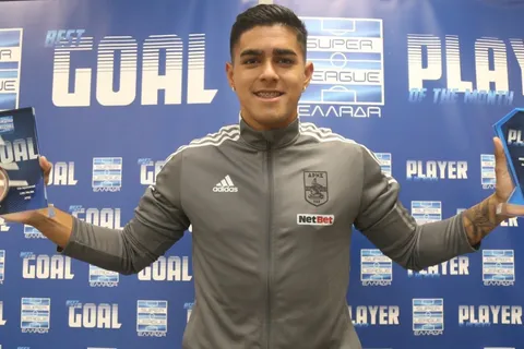 Luis Palma arrasó con los premios individuales en la Superliga de Grecia