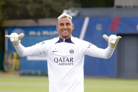 PSG muestra atajadas de Keylor en frente de Donnarumma [VIDEO]