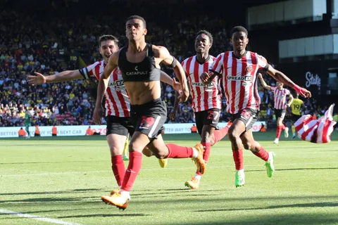 Jewison Bennette marcó su primer gol con el Sunderland y rescató al equipo de la derrota [VIDEO]