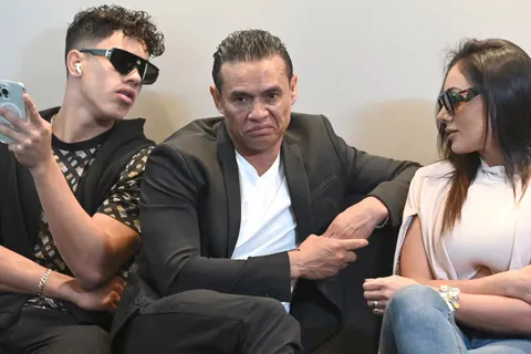 Paté Centeno se enojó con su hijo.