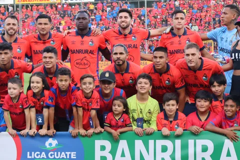 Ante los ojos de la Concacaf: Municipal recibe un castigo que nadie vio venir en Guatemala