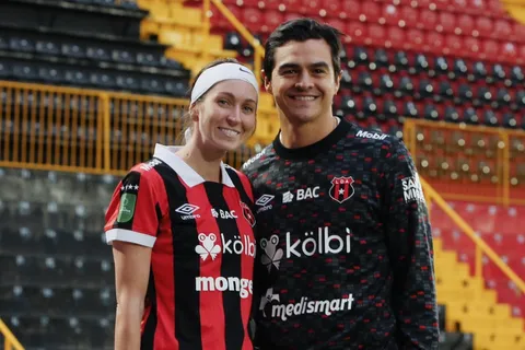 Diego Campos revela cómo Kari Nicole lo ayuda a ser el goleador de Alajuelense