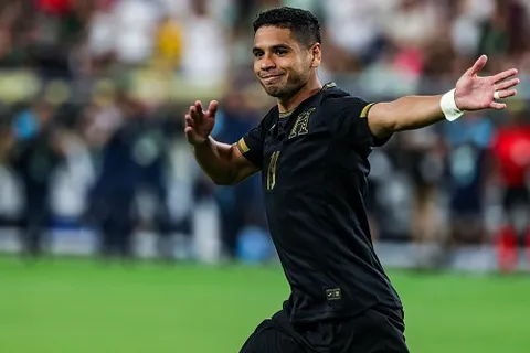 Carlos Pineda en horas claves para definir su futuro y todo Olimpia está a la expectativa de su decisión