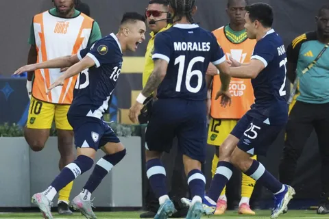 Oscar Santis consigue el gran salto que impacta a Guatemala en medio de la Copa Oro.