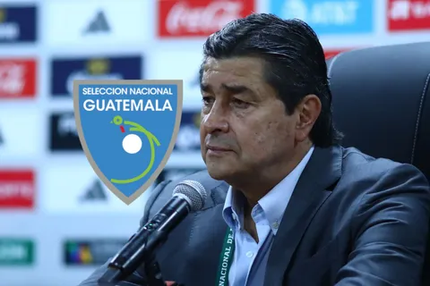 Luis Fernando Tena en conferencia de prensa.