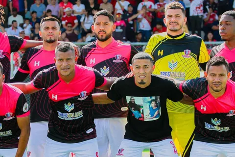 Exjugador de Olimpia es brutalmente agredido tras partido y ahora su carrera está en peligro