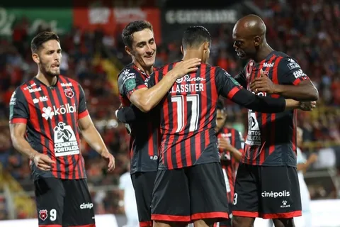 ¡Ya tiene equipo! Lo dejaron ir de Alajuelense y firmó para un club de Costa Rica
