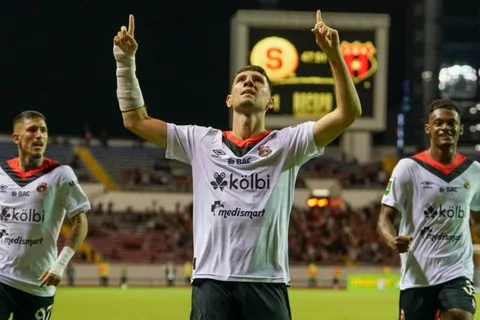 alberto toril-alajuelense