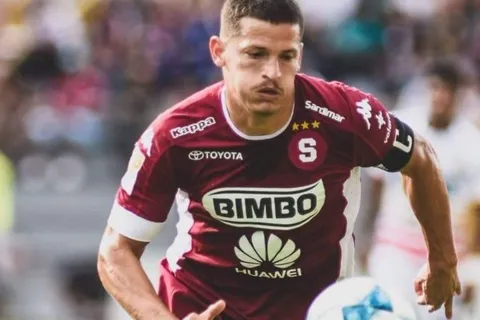 Daniel Colindres se irá a una liga demasiado exótica