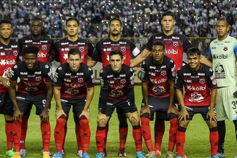 Defensor salvadoreño desea ampliar su contrato con Alajuelense [Video]