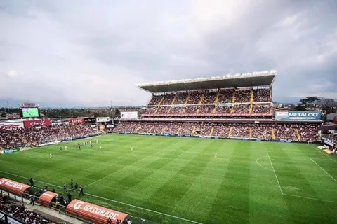 ¡Buenas noticias en Costa Rica! Vuelven los estadios llenos en marzo