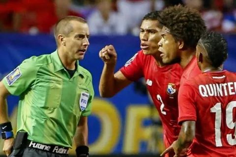 Por qué Mark Geiger fue considerado el villano de la selección de Panamá en la Copa Oro 2015