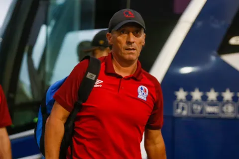 ¿Se va? Pedro Troglio rompe el silencio sobre las opciones de salir de Olimpia para regresar a Argentina