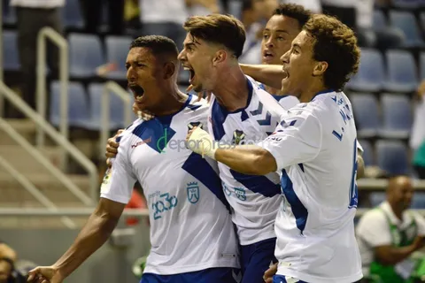 Bryan Acosta regresó a la alineación y marcó este golazo