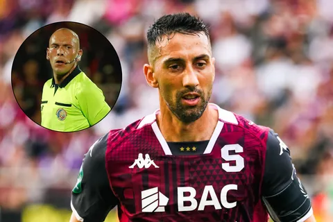 Todo Saprissa enfurecido por la frase xenófoba contra Mariano Torres del árbitro William Matus: "No me grita ni un tico"