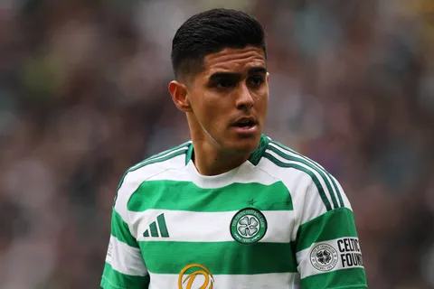 Luis Palma recibe un fuerte golpe de realidad en su regreso al Celtic de Glasgow